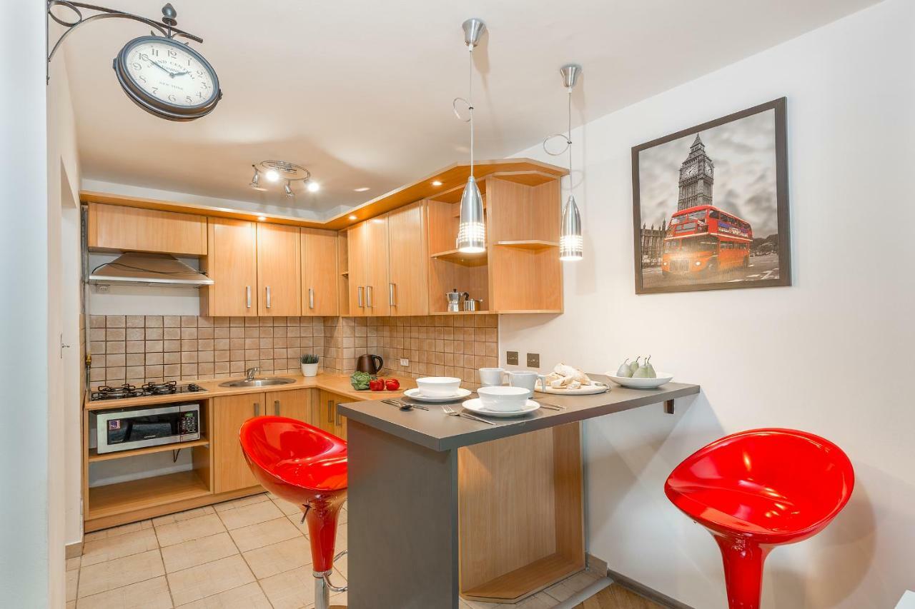 P&O Apartments Dworzec Centralny Варшава Екстериор снимка